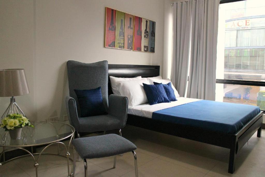 Urban Hostel Pasig City Экстерьер фото