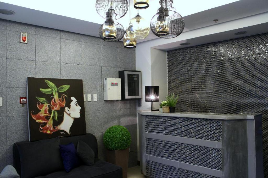 Urban Hostel Pasig City Экстерьер фото