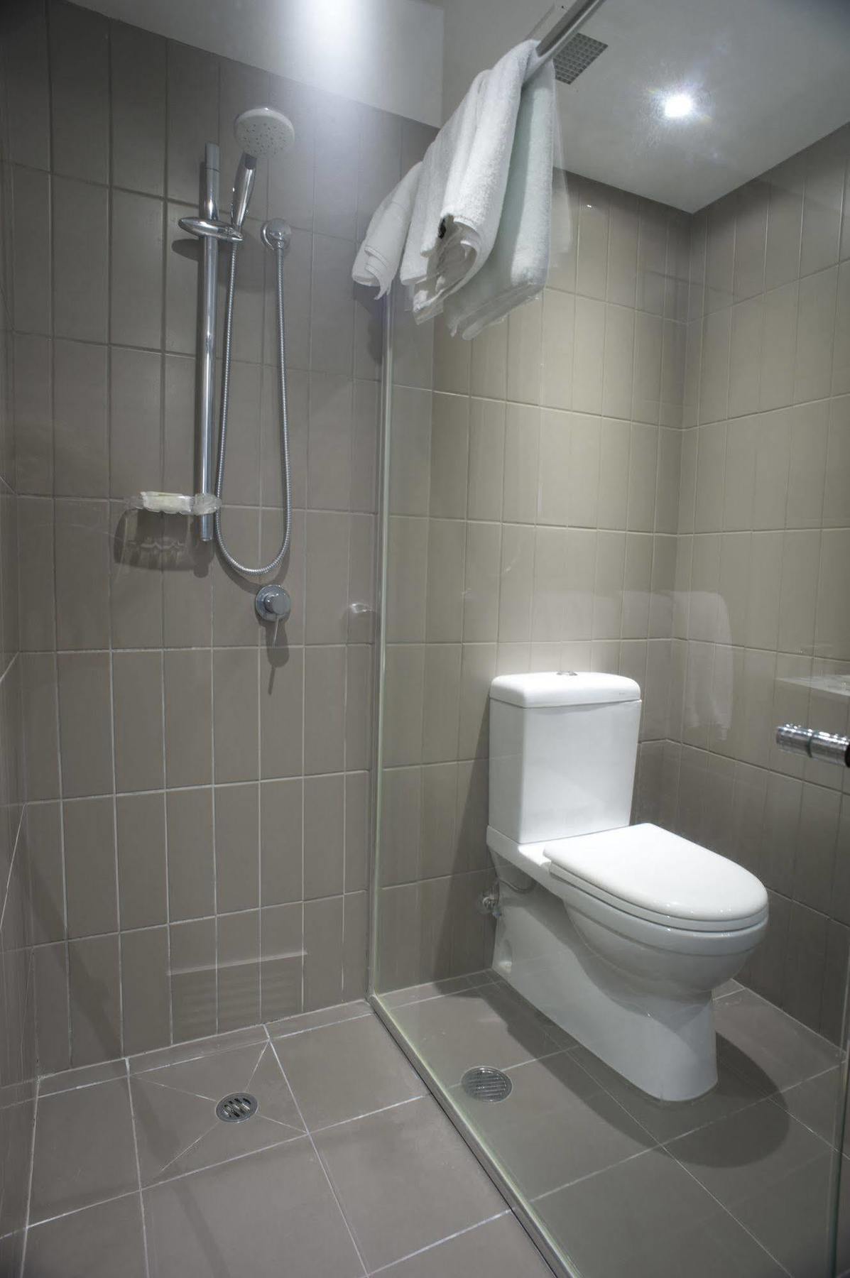 Urban Hostel Pasig City Экстерьер фото