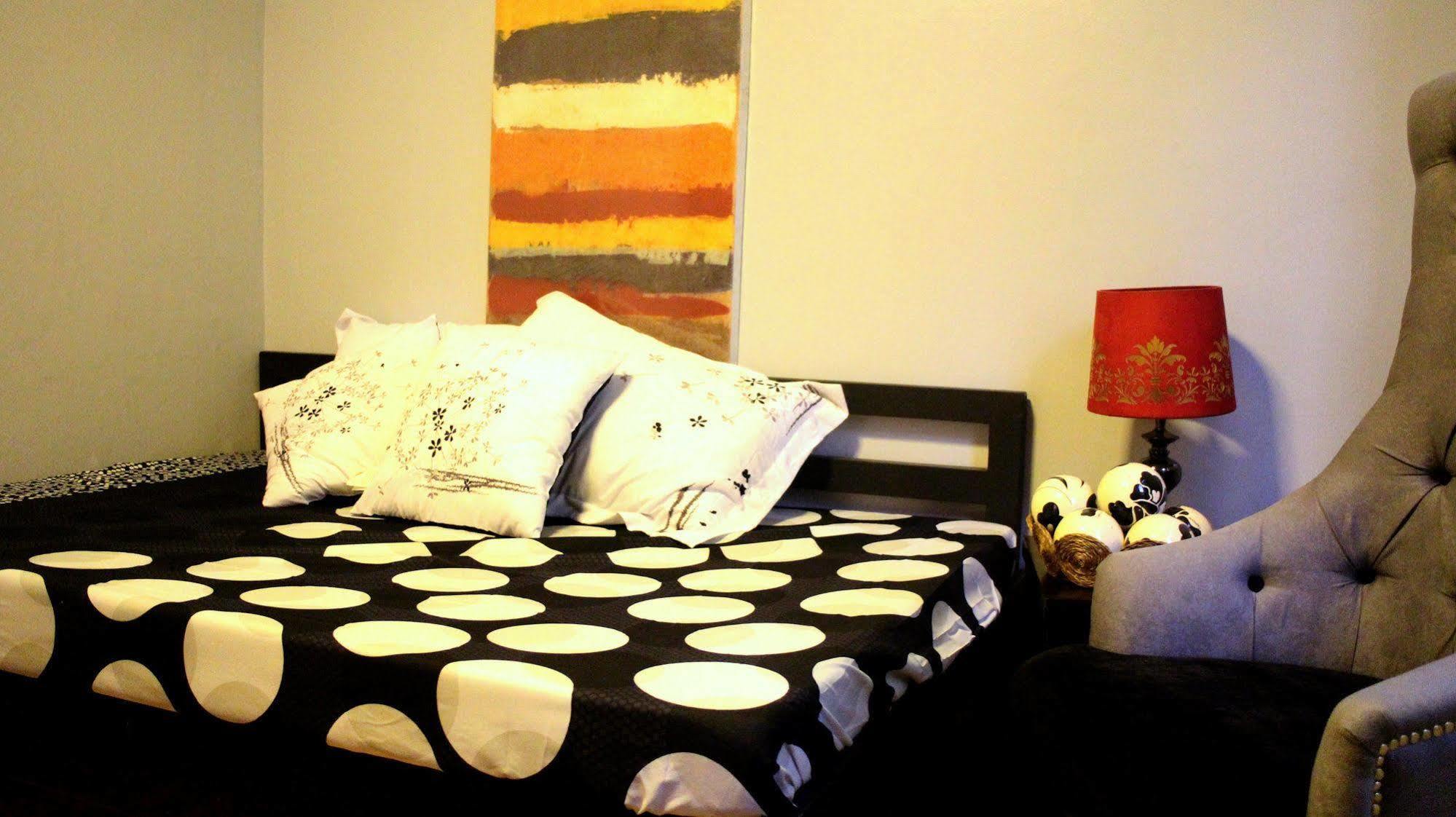 Urban Hostel Pasig City Экстерьер фото