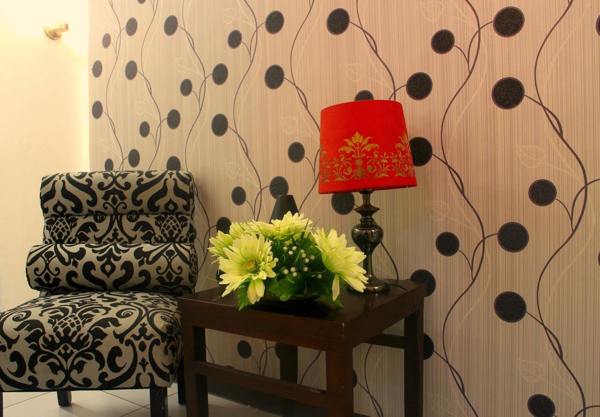 Urban Hostel Pasig City Экстерьер фото