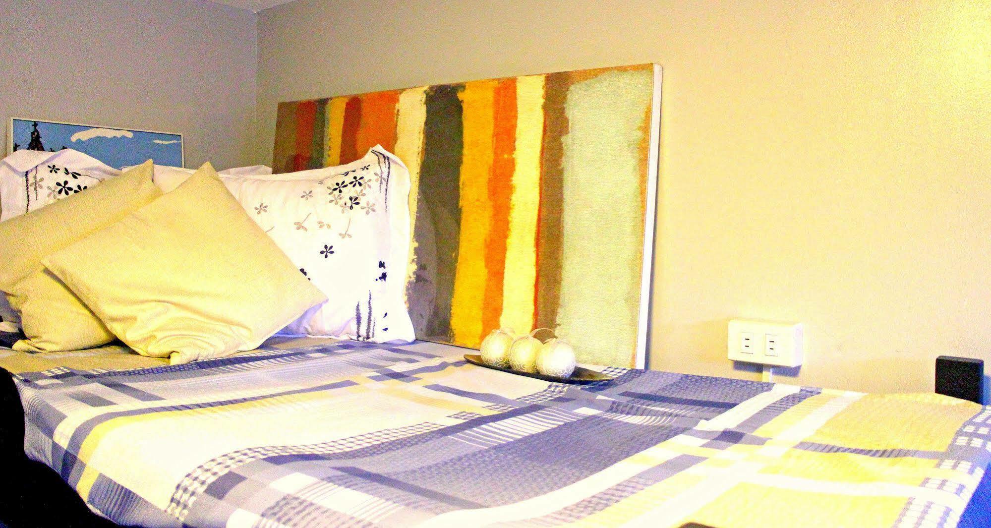 Urban Hostel Pasig City Экстерьер фото